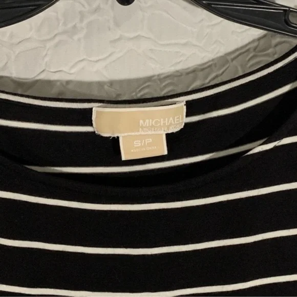 NWOT! Michael Kors Flowing Sleeve Striped Blouse! - Picture 2 of 7